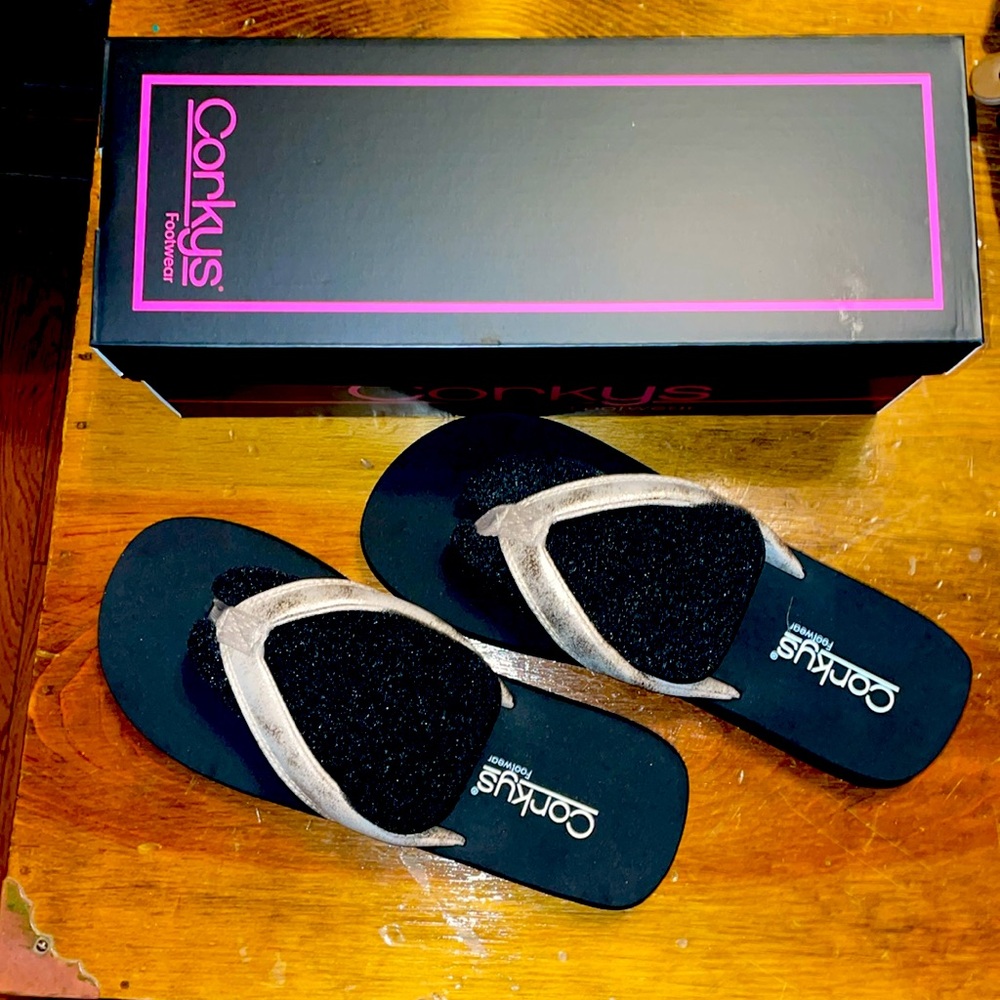 New Corkys gold medal washed metallic summer plans flip flops, size 7 - Picture 4 of 6